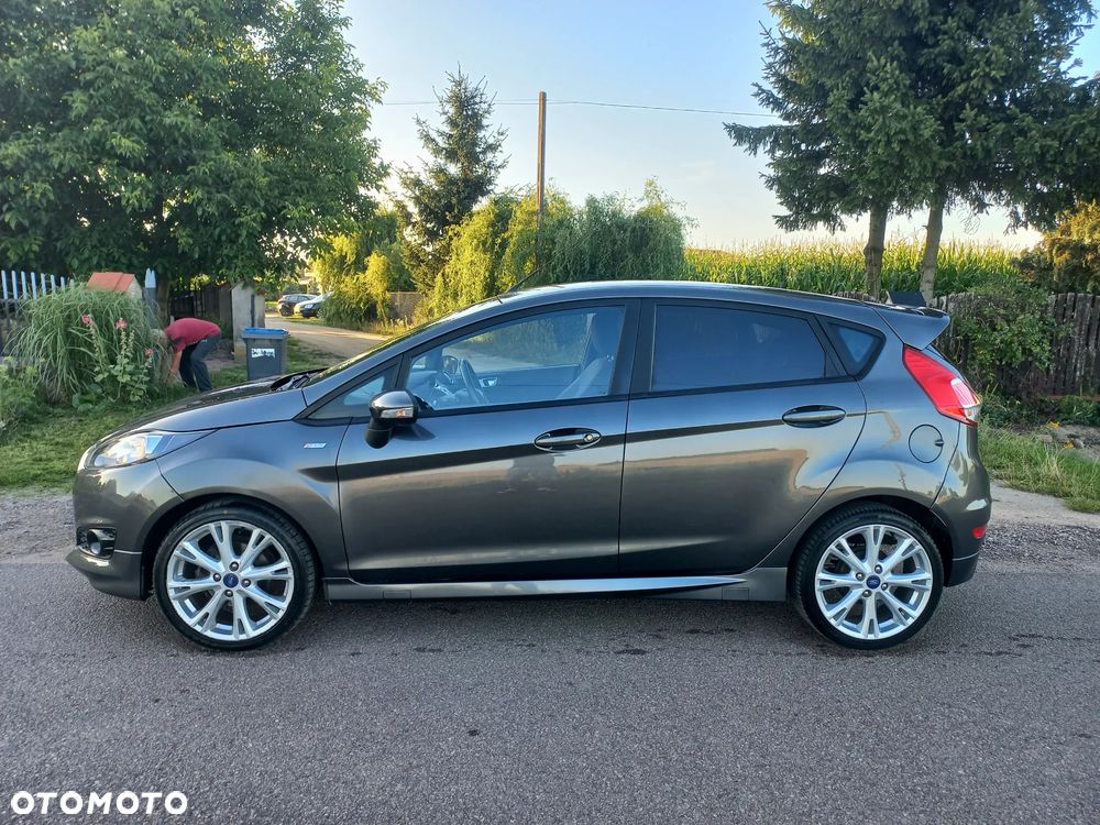 Ford Fiesta - 2
