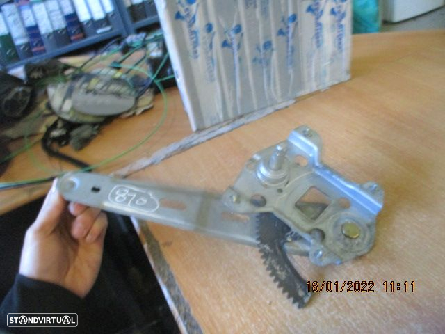 Elevador Manual 8340107000 KIA PICANTO 2006 5P TE - 5