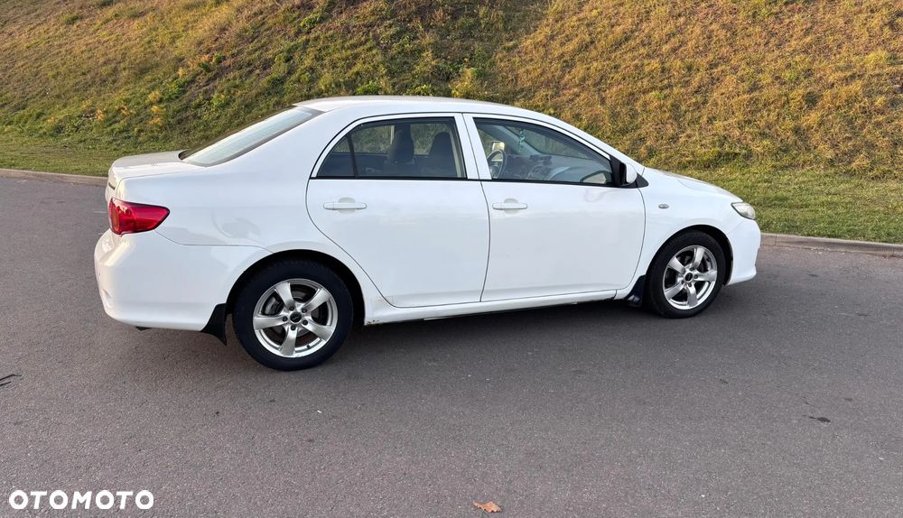 Toyota Corolla 1.6 VVT-i Luna Start - 5