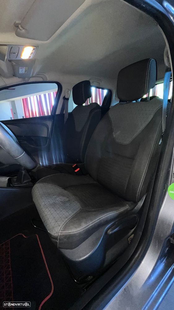 Renault Clio 1.5 dCi Dynamique S - 8