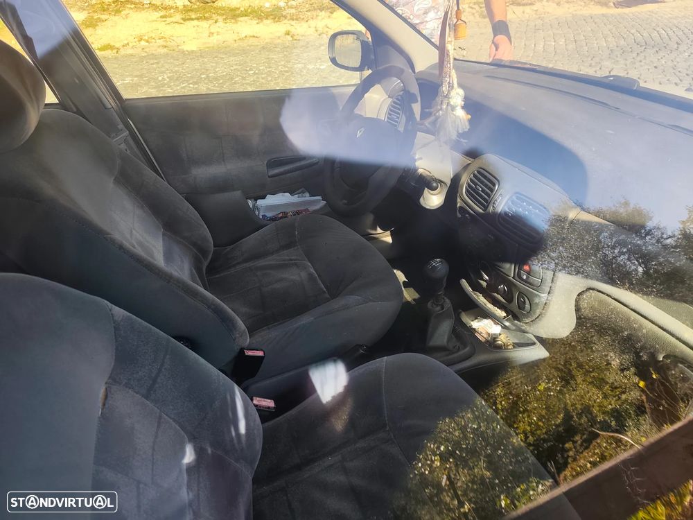Renault Mégane 1.4 16V Dynamique - 2