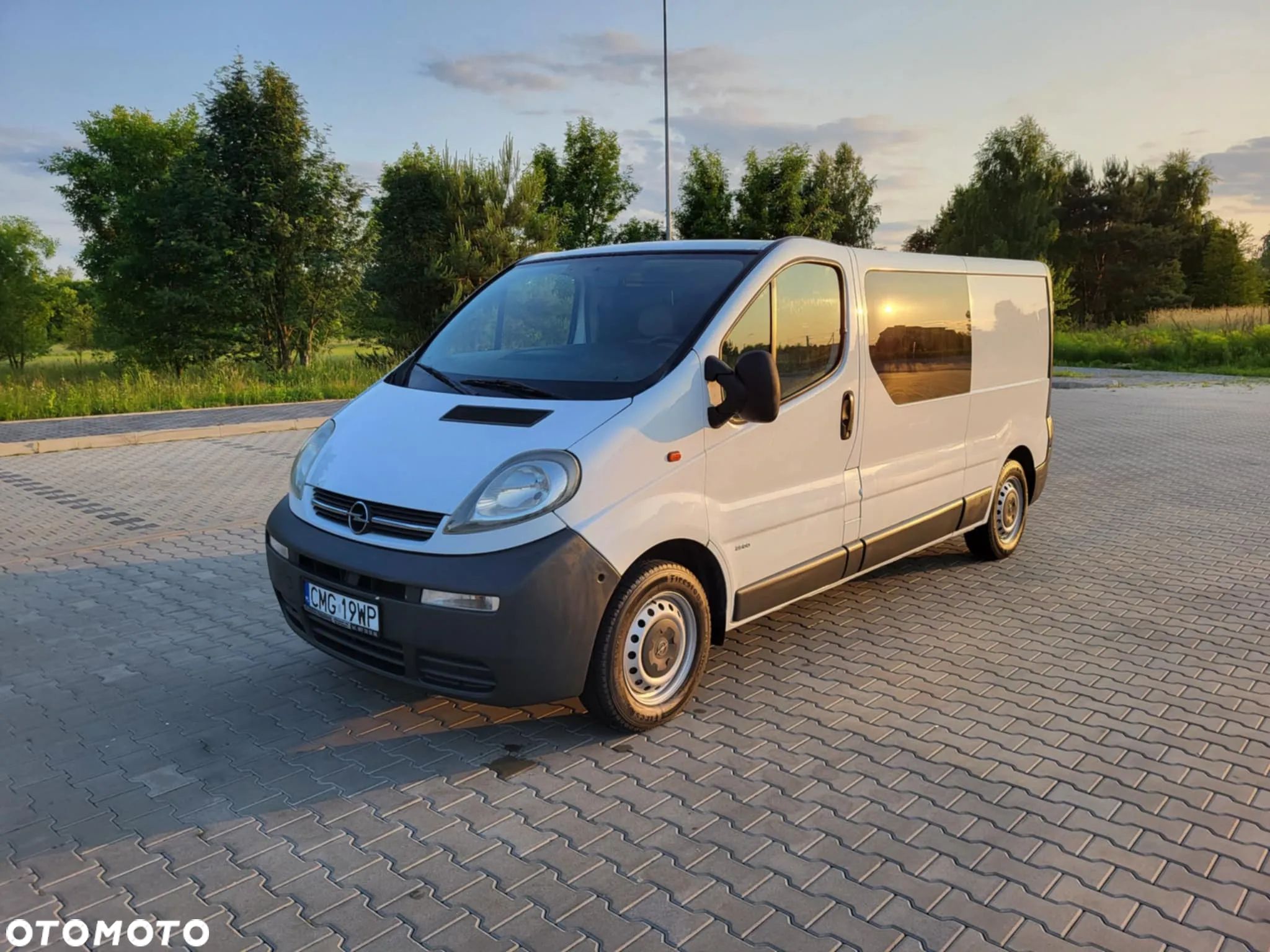 Opel Vivaro - 1