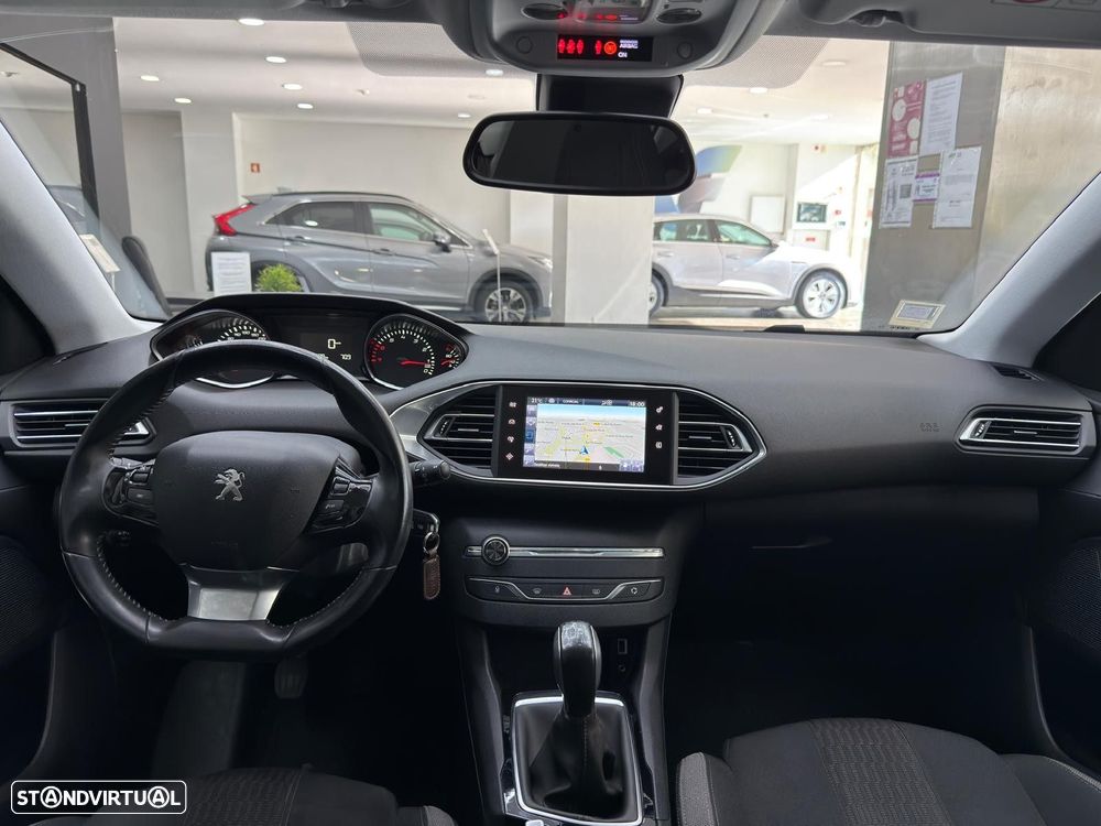 Peugeot 308 1.2 PureTech Style J17 - 19