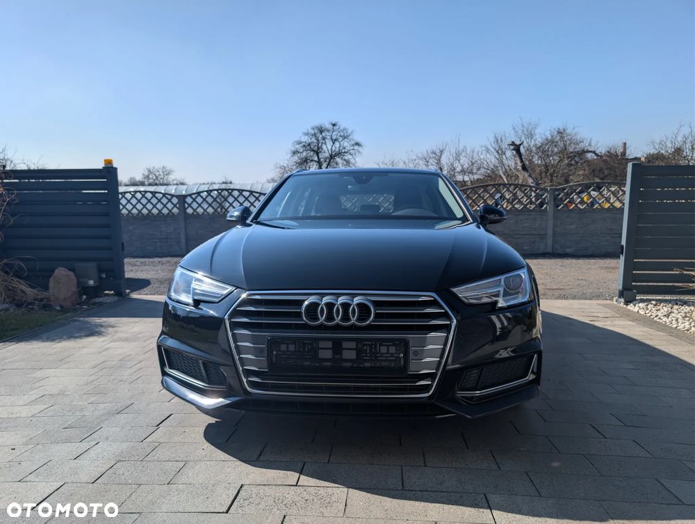 Audi A4 Avant 40 TFSI S tronic - 14