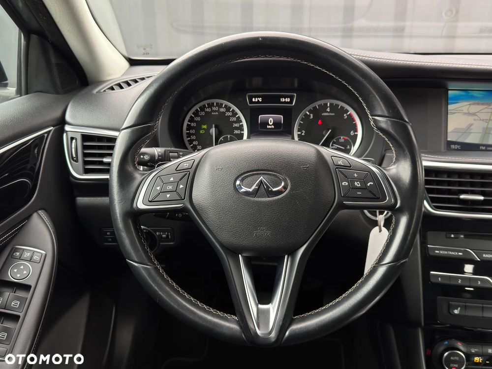 Infiniti Q30 2.2d Sport AWD 7DCT - 27