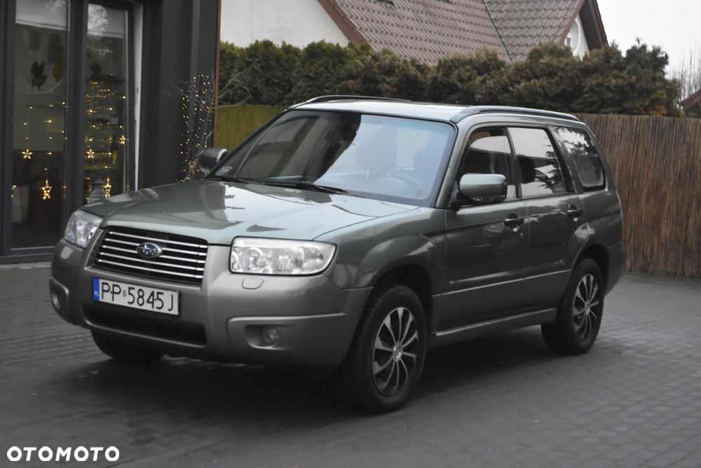 Subaru Forester 2.0X Plus - 1