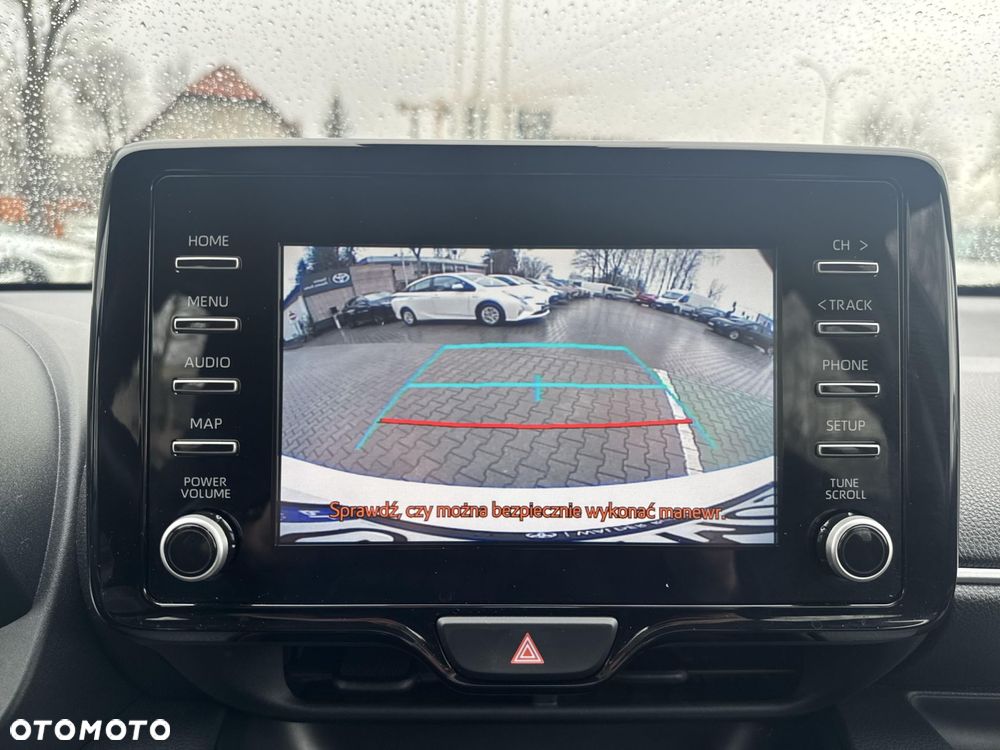 Toyota Yaris 1.5 Comfort CVT - 24