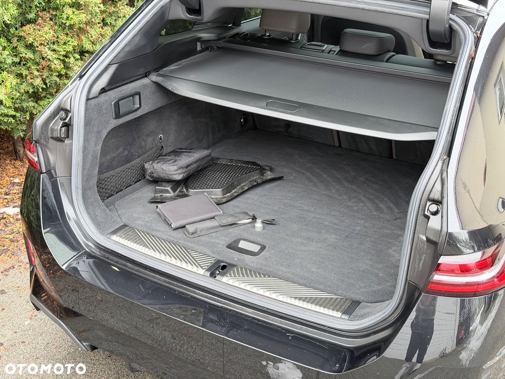 BMW Seria 5 520d - 31