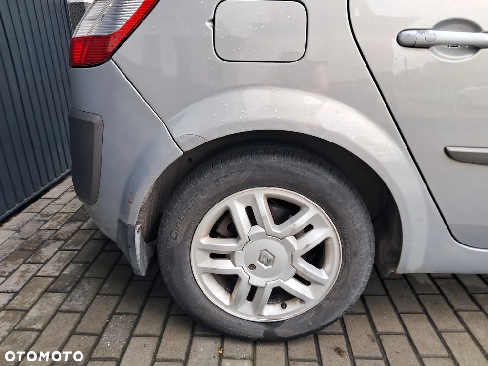Renault Scenic 2.0 16V Luxe Dynamique - 4