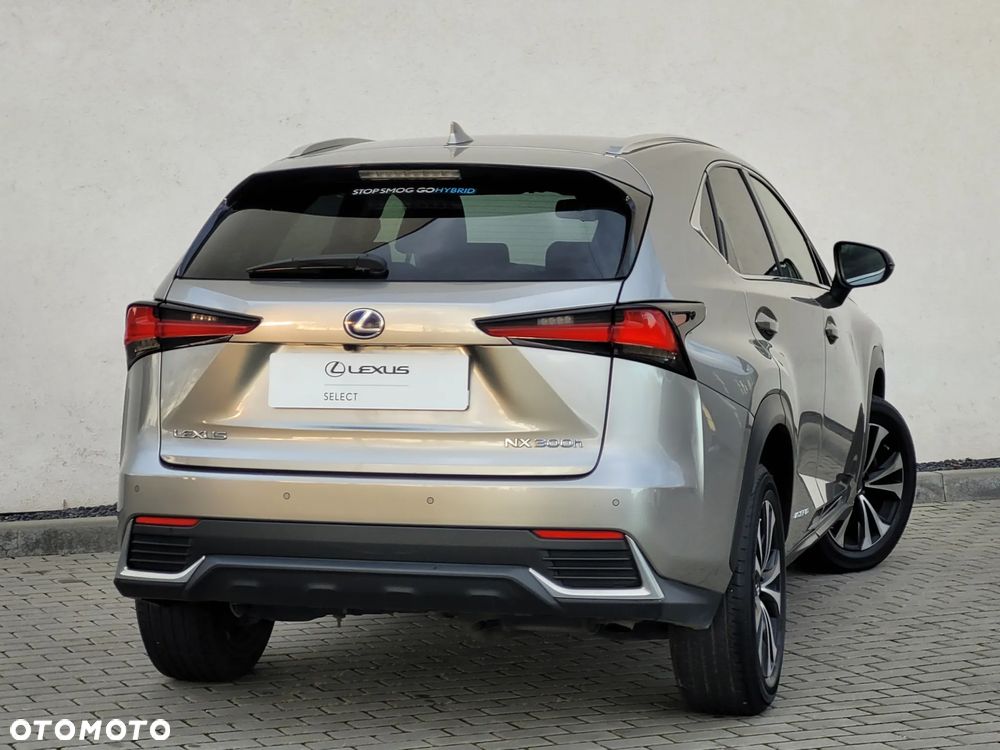 Lexus NX 300h F Impression AWD - 5