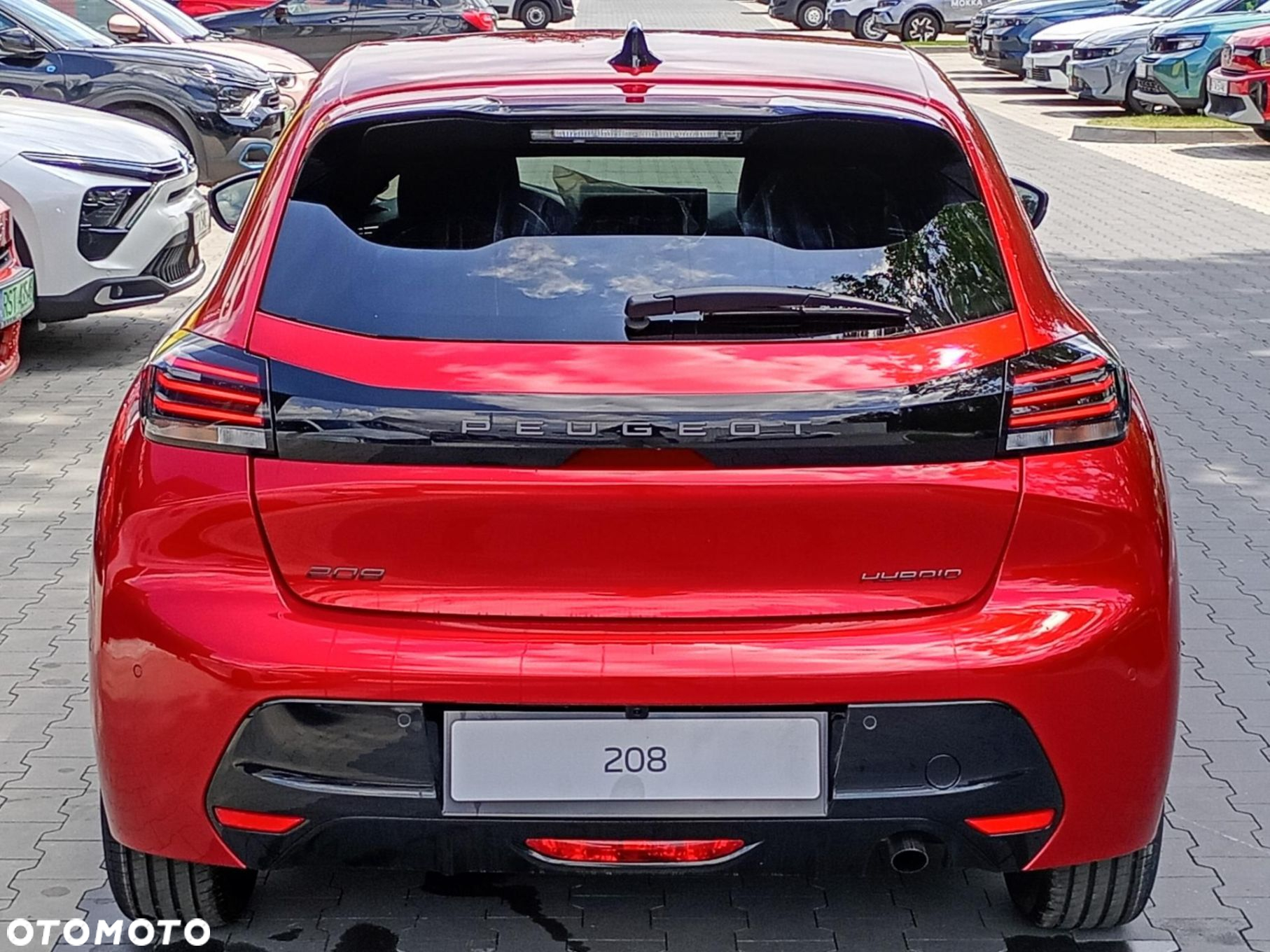 Peugeot 208 - 11