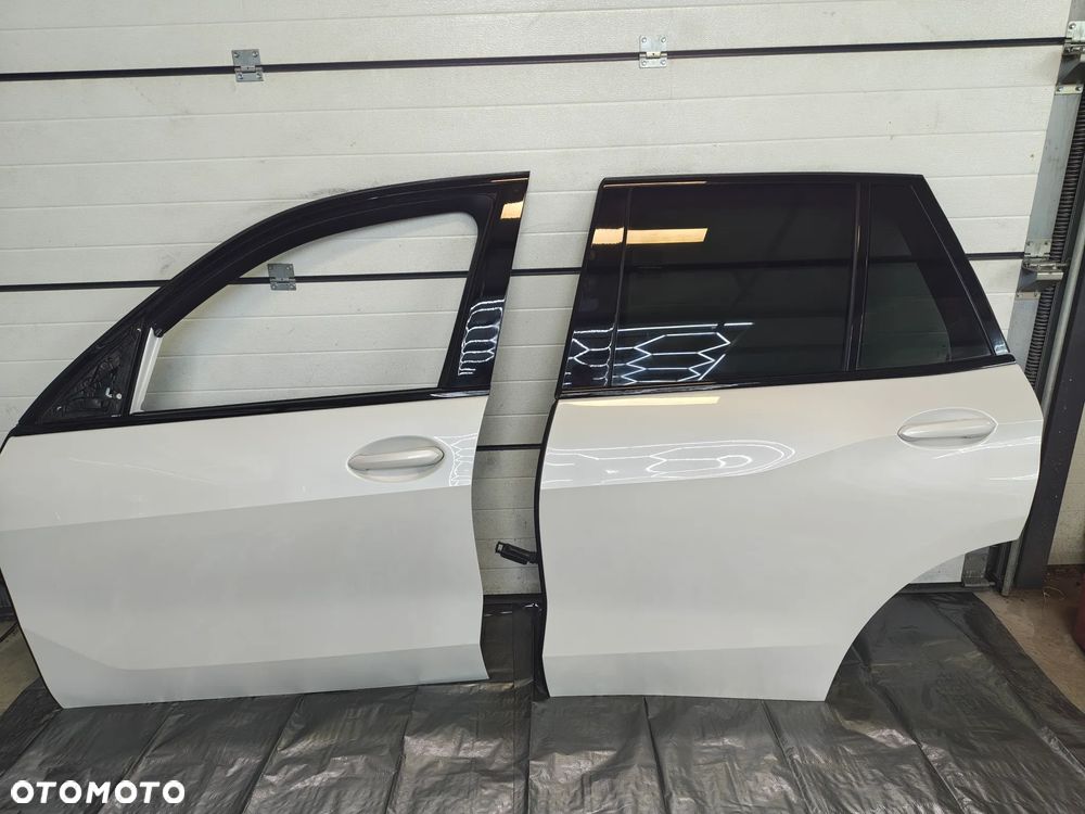 BMW G05 X5  X5M A96 MINERALWEISS  drzwi lewy przód - 1