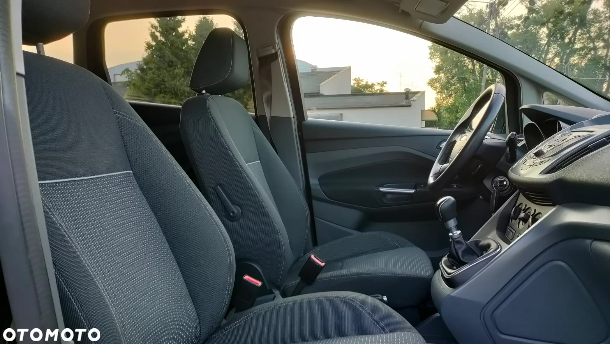 Ford C-MAX - 10