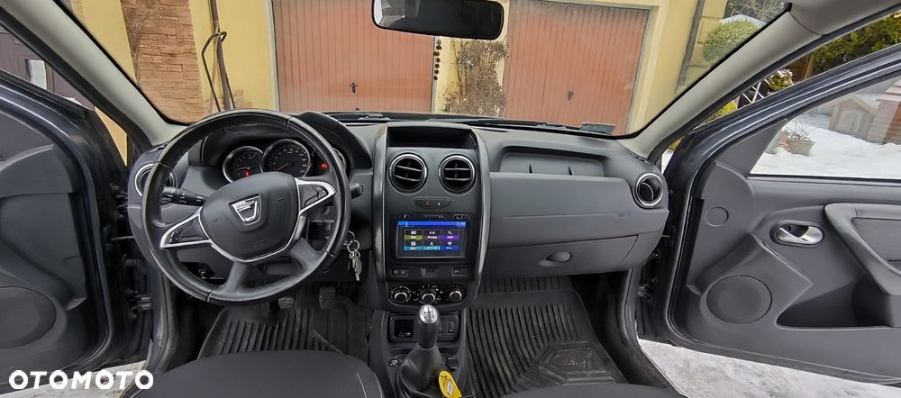 Dacia Duster 1.6 SCe Laureate S&S - 7