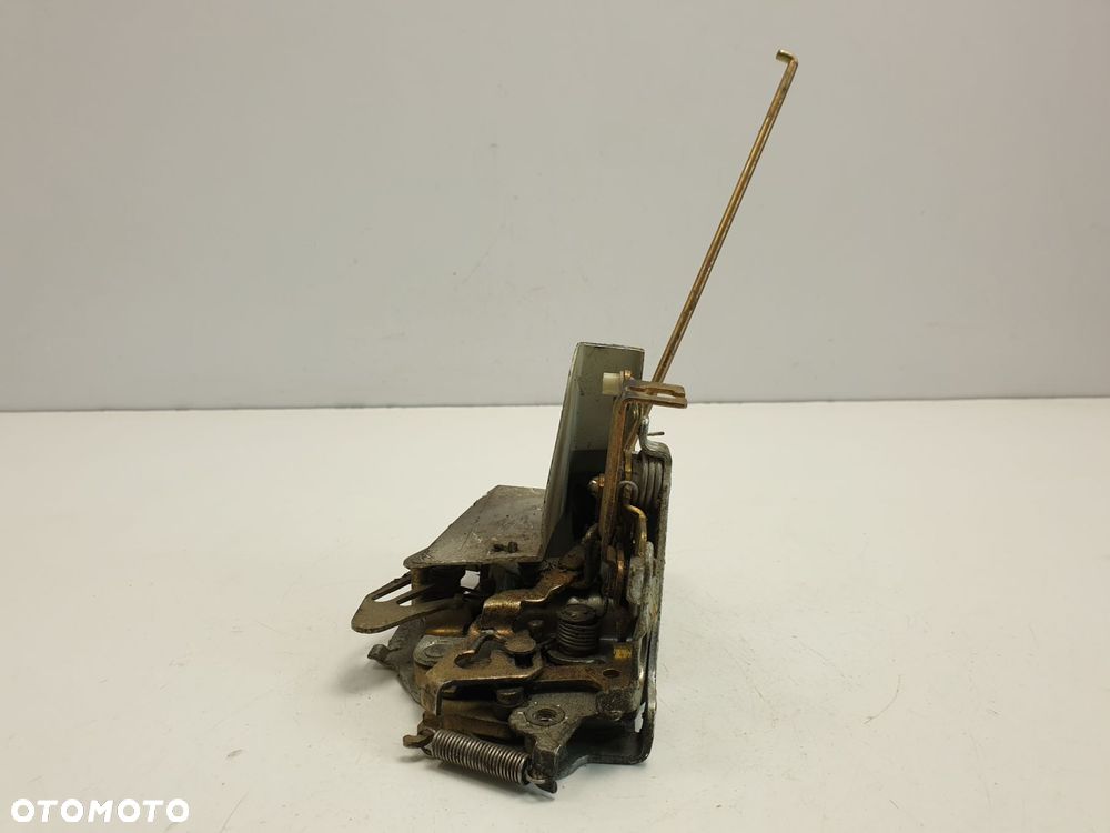 Mercedes C126 W126 COUPE SEC ZAMEK DRZWI LEWY - 2