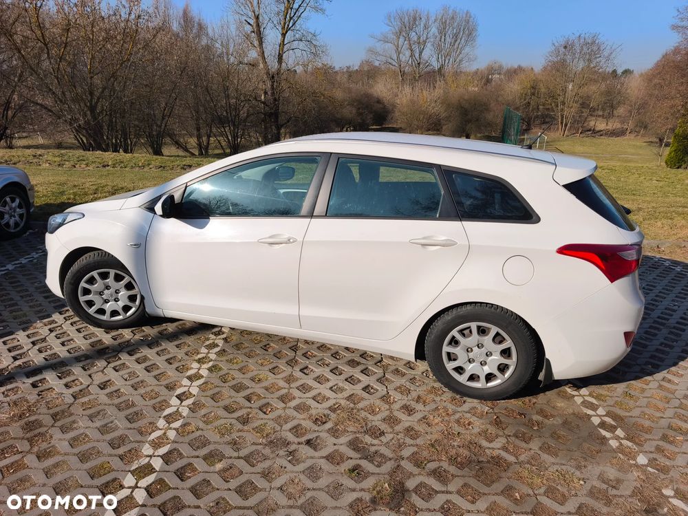 Hyundai i30 1.4 Classic + - 4