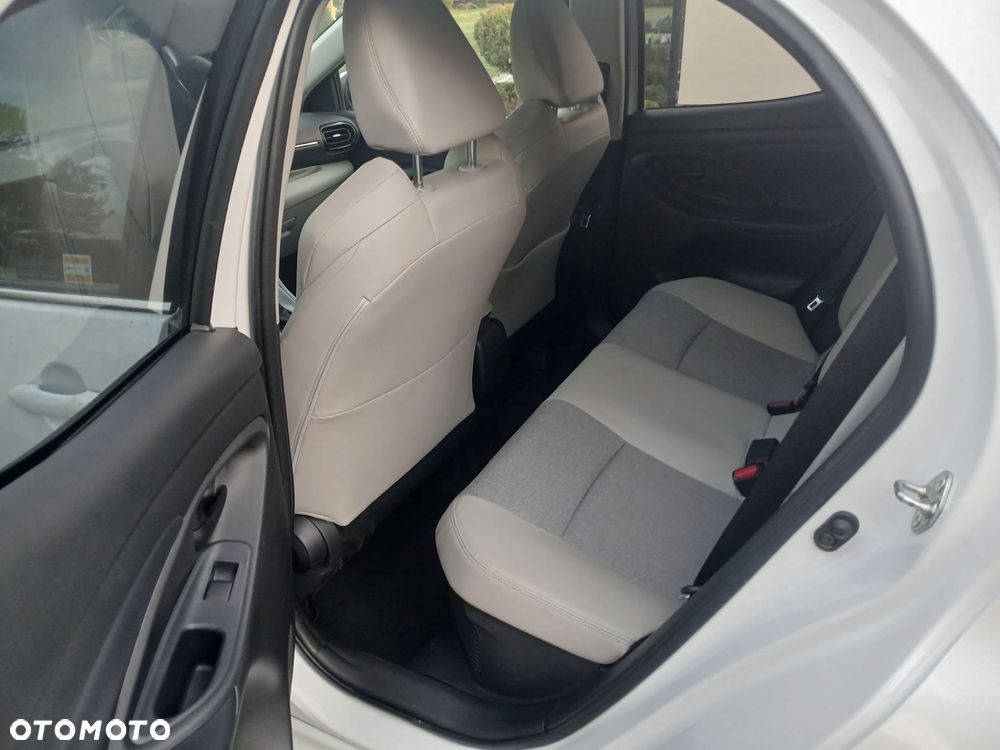 Toyota Yaris Hybrid 1.5 Style - 12
