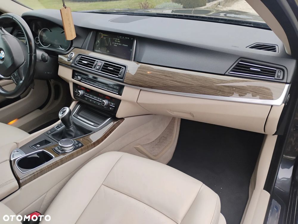 BMW Seria 5 520d Modern Line - 20