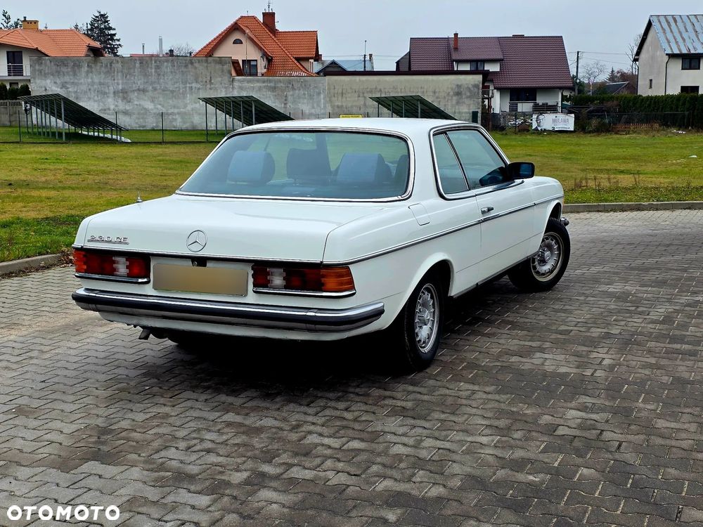 Mercedes-Benz W123 - 4
