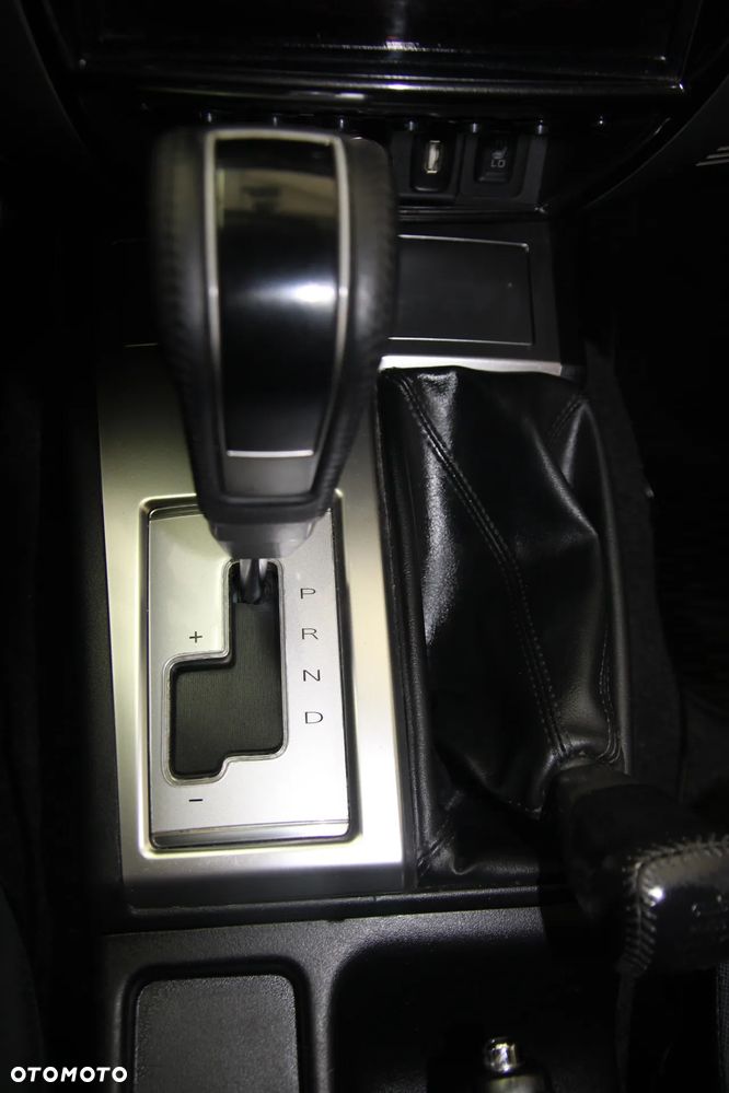 Mitsubishi Pajero Sport - 21