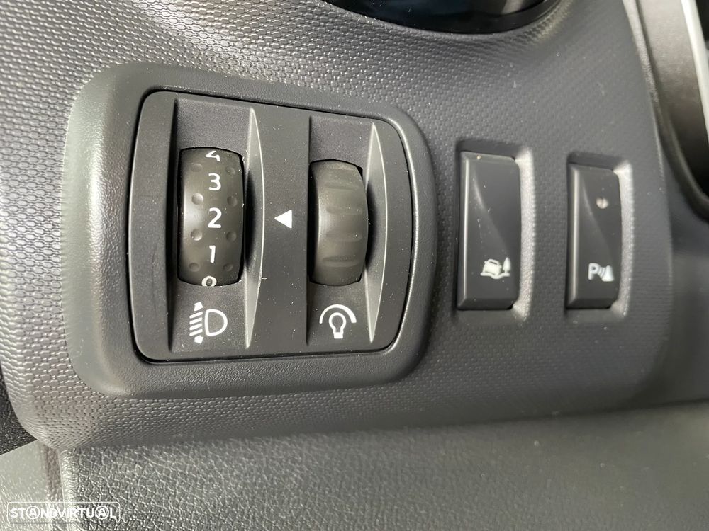 Renault Trafic 2.0 DCI Van L2 H2 - 16