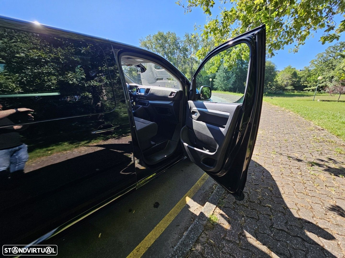 Peugeot Traveller 2.0 BlueHDi L2H1 Allure Standard - 32