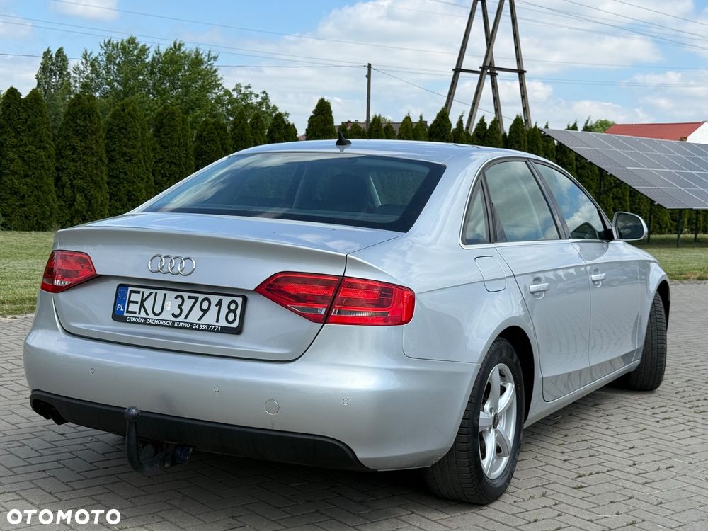 Audi A4 Limousine - 13