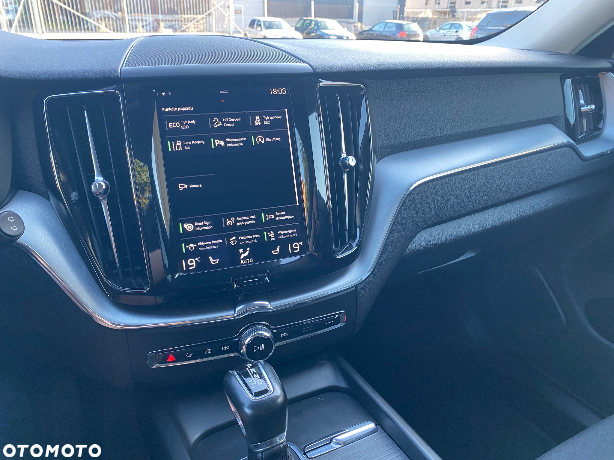 Volvo XC 60 D4 AWD Momentum - 25