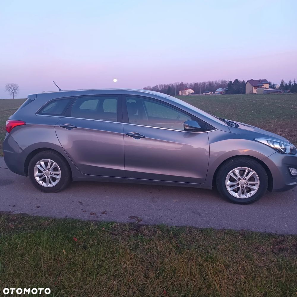 Hyundai i30 1.6 CRDI Trend - 6
