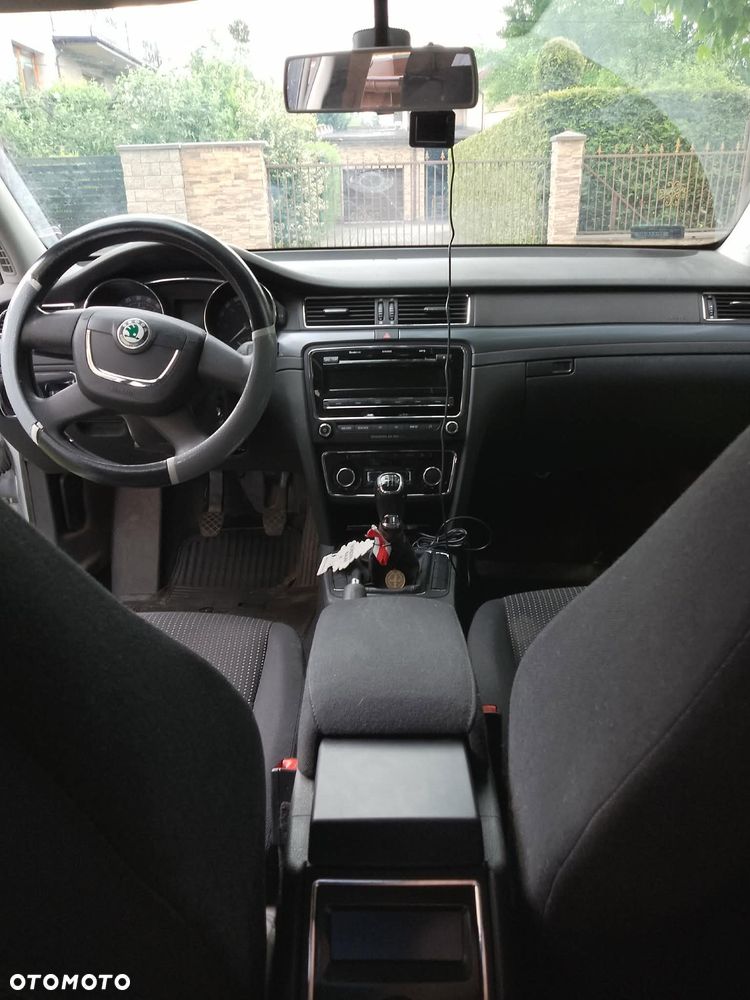 Skoda Superb 2.0 TDI Active - 33