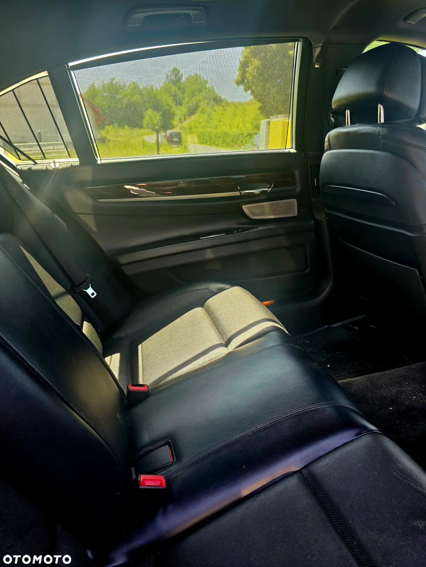 BMW Seria 7 750Li - 14