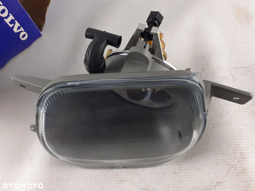 Volvo XC90 halogen prawy 31111183 - 2