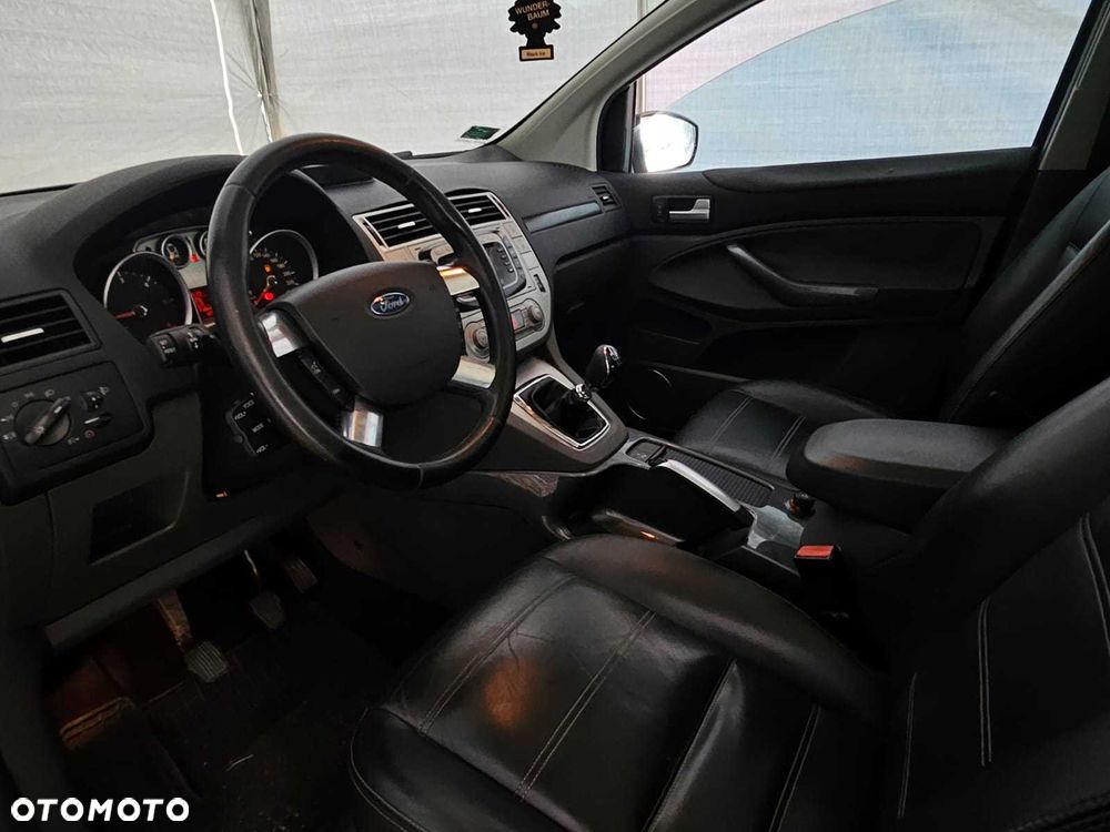 Ford Kuga - 5