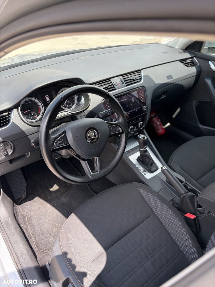 Skoda Octavia 1.6 TDI DSG Ambition - 5