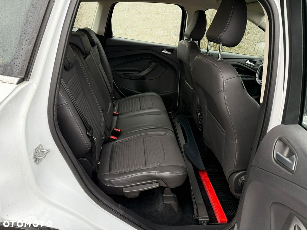 Ford Kuga - 16