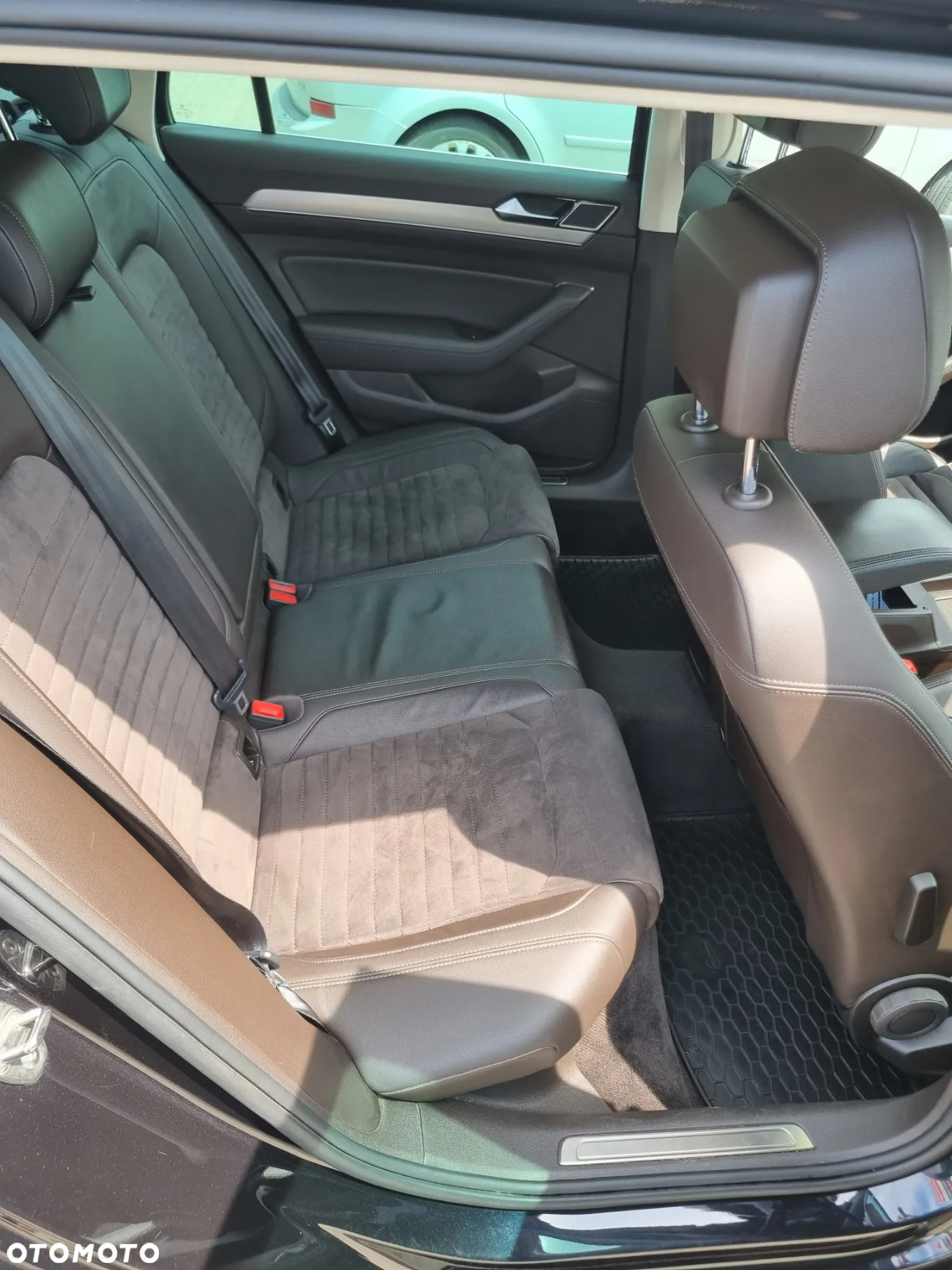Volkswagen Passat 2.0 TDI BMT Highline DSG - 11