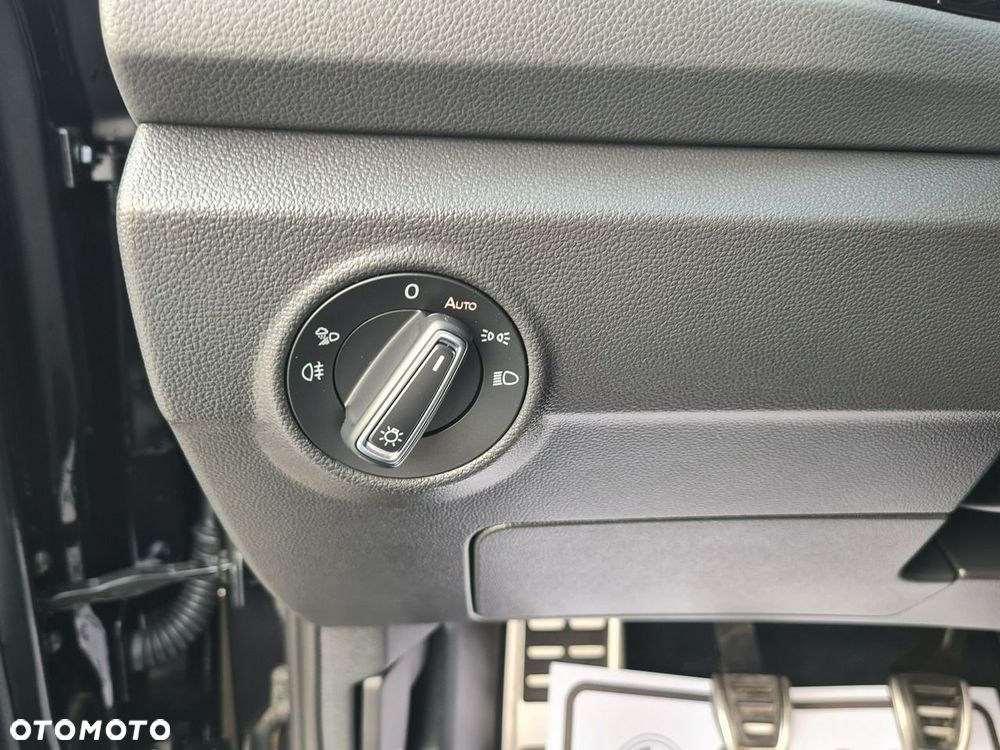 Volkswagen T-Roc 1.5 TSI R-Line - 24