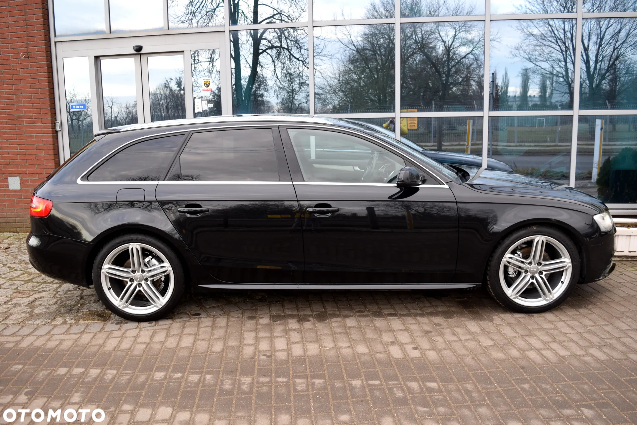 Audi A4 Avant 2.0 TDI DPF quattro S tronic S line Sportpaket - 12