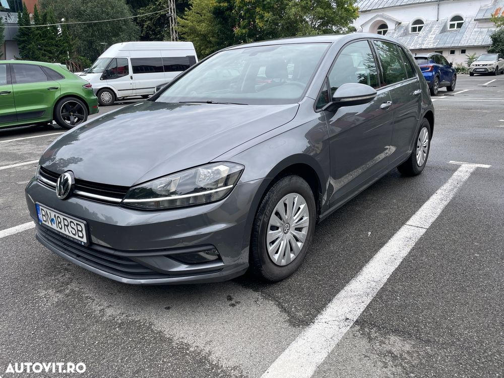 Volkswagen Golf - 9