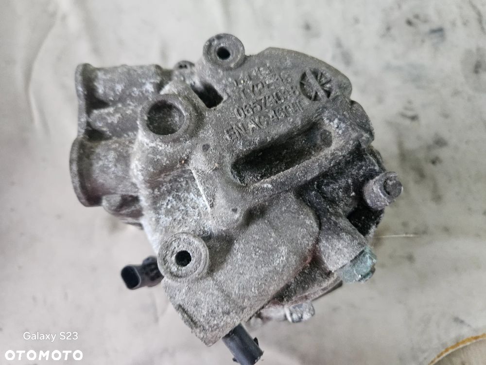 Sprężarka pompa klimatyzacji Opel ASTRA J Meriva B 1,3 1,7 CDTI Zafira C 13335251 UE4 - 4