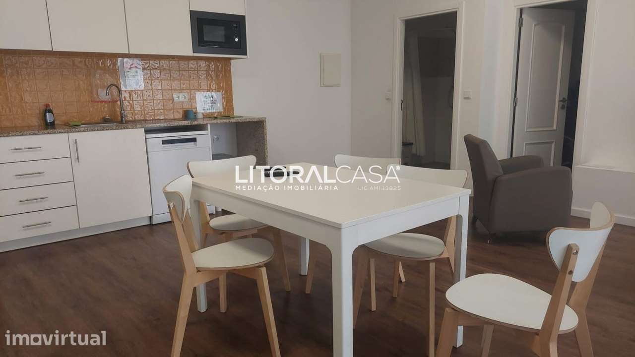 Quarto com despesas incluídas - Centro de Aveiro - Grande imagem: 3/25