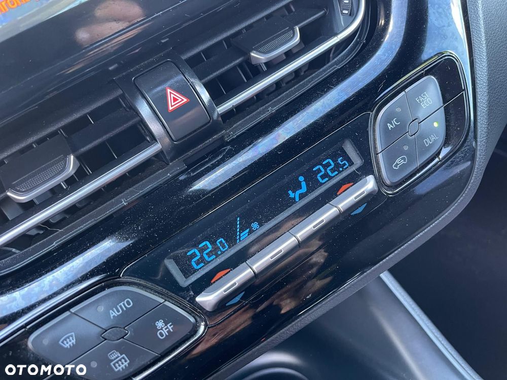 Toyota C-HR 1.8 Hybrid Neon Lime powered by JBL - 15