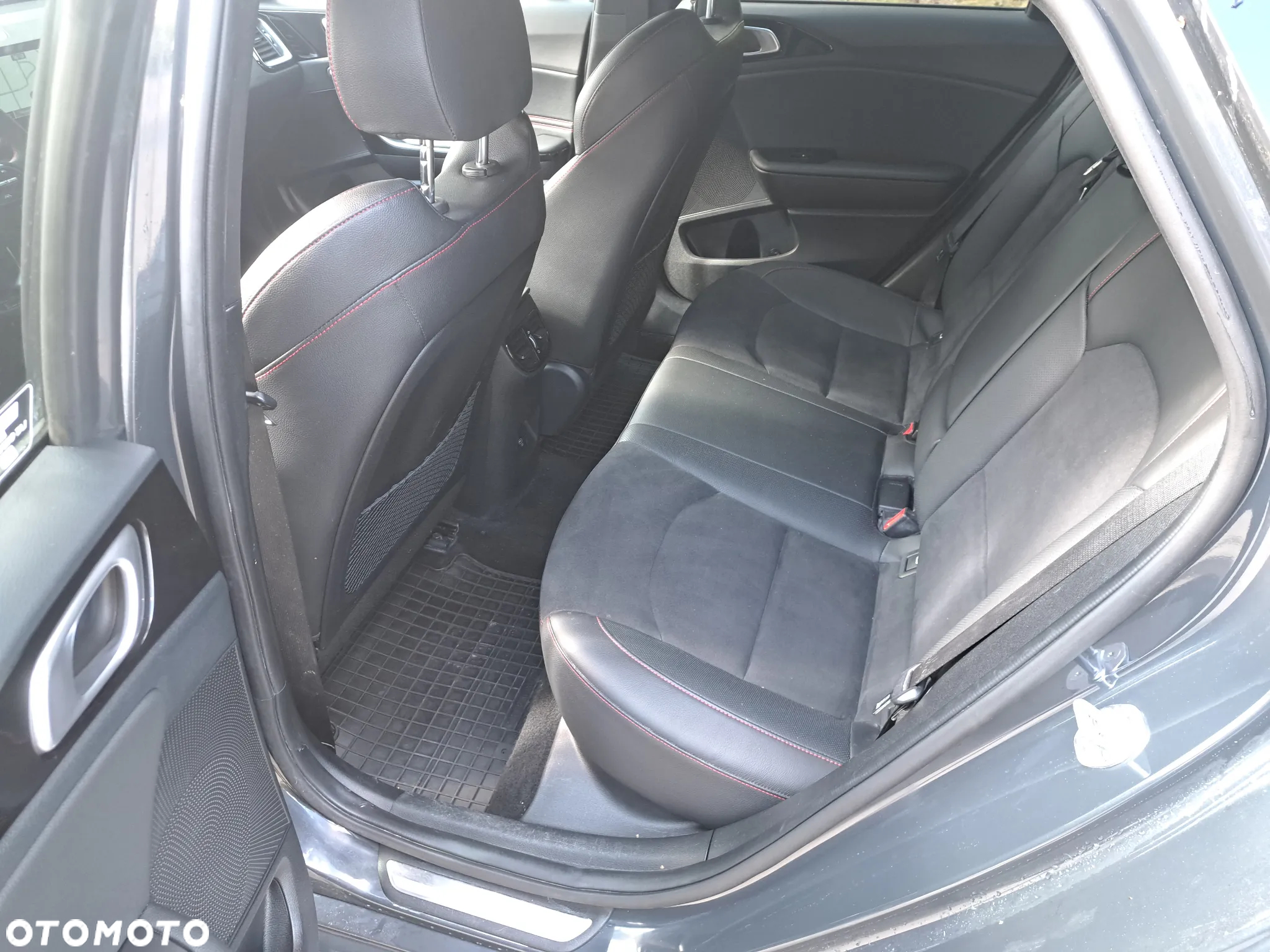 Kia ProCeed 1.6 T-GDI GT DCT - 15