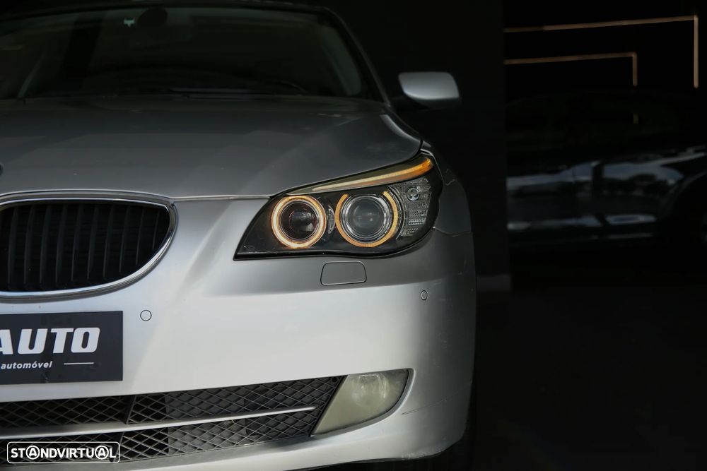 BMW 520 dA Touring Executive - 1