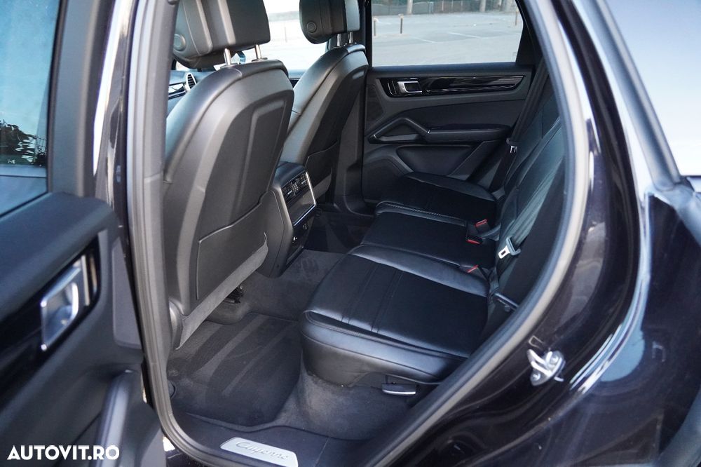 Porsche Cayenne S - 14