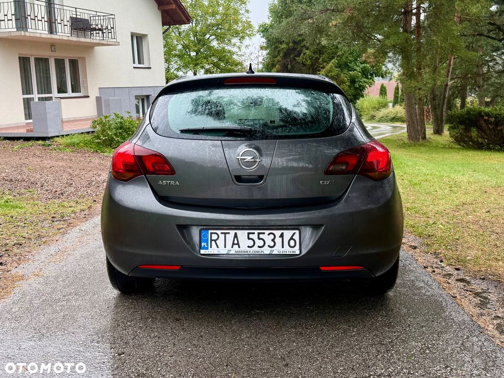 Opel Astra 1.7 CDTI Cosmo - 9