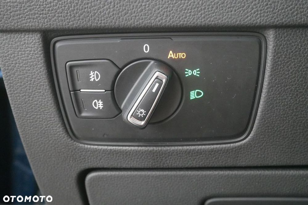 Volkswagen Passat Variant 1.5 TSI ACT mHEV Business DSG - 28