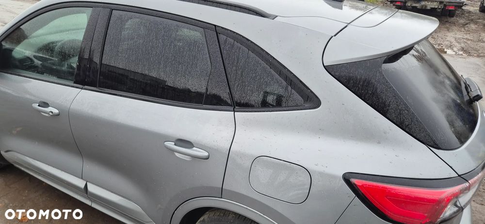 Ford Kuga 2.5 Duratec FHEV ST-LINE - 10