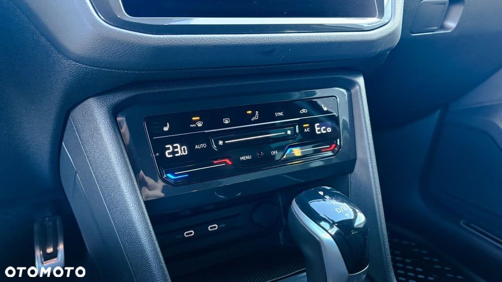 Volkswagen Tiguan 1.4 eHybrid OPF DSG R-Line - 23