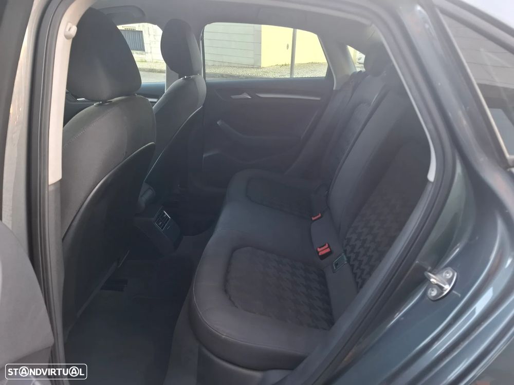 Audi A3 Limousine 1.6 TDI Advance - 33